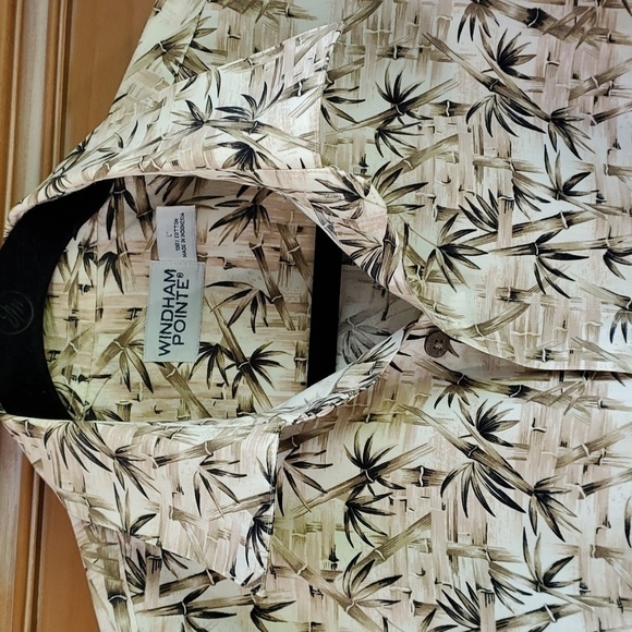 WINDHAM POINYE, mens button down casual shirt. Size large. 100% cotton. - Picture 2 of 8